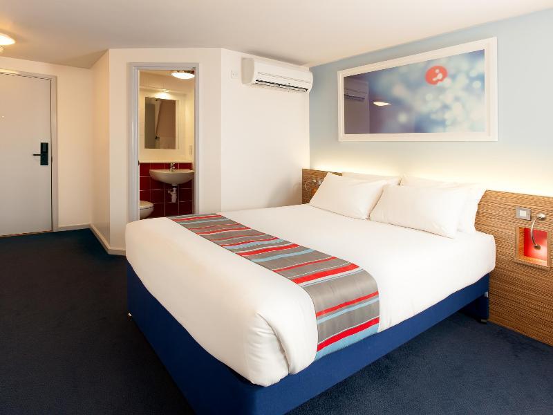 Travelodge Liverpool Stonedale Park Exteriör bild