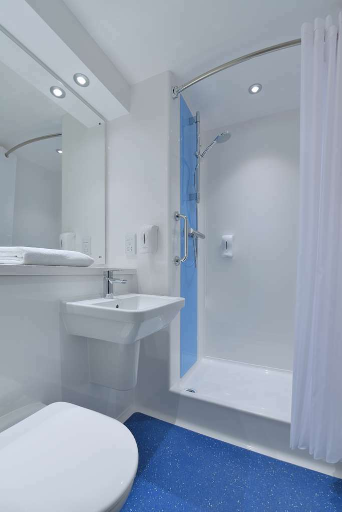 Travelodge Liverpool Stonedale Park Rum bild