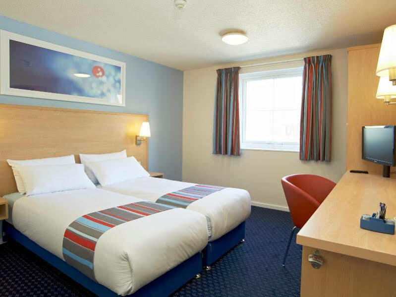 Travelodge Liverpool Stonedale Park Exteriör bild